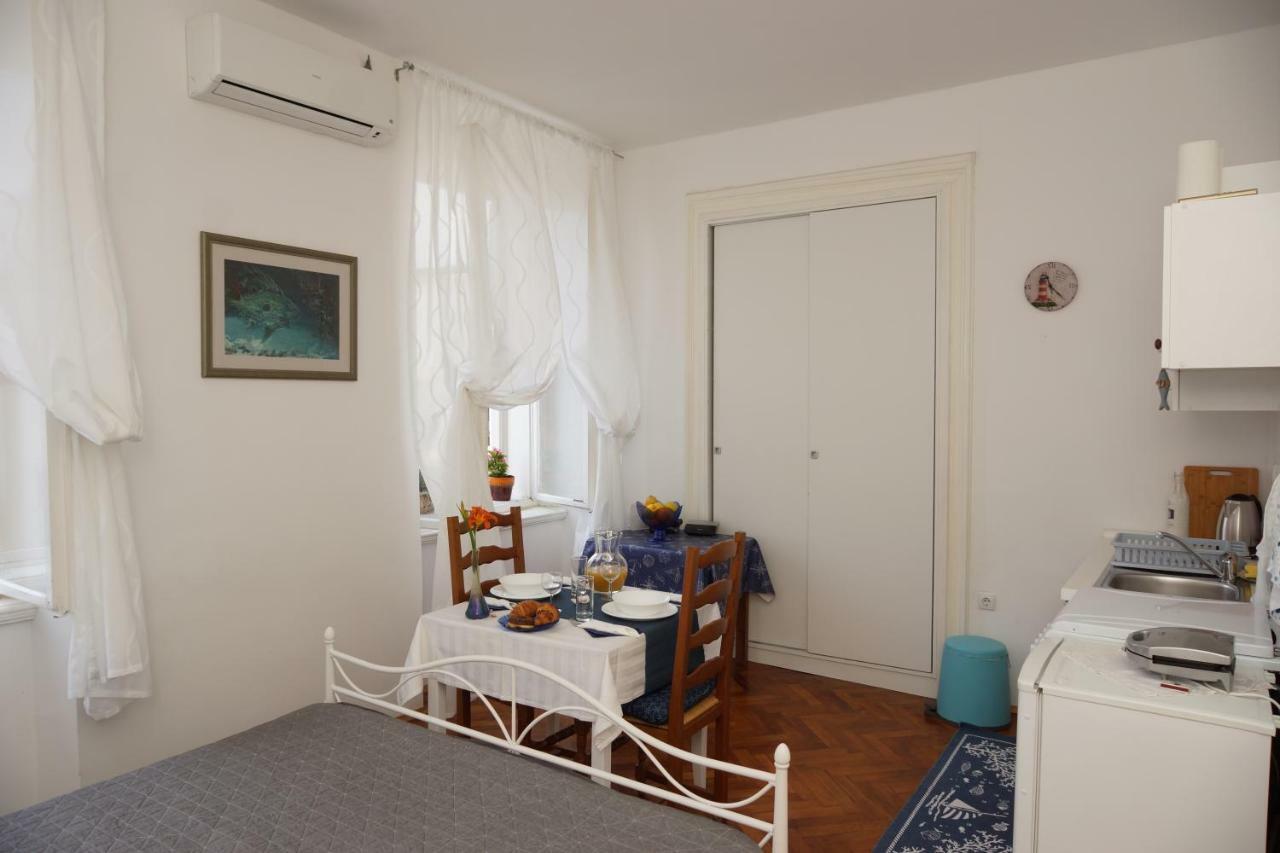 Tia Apartment Рийека Екстериор снимка