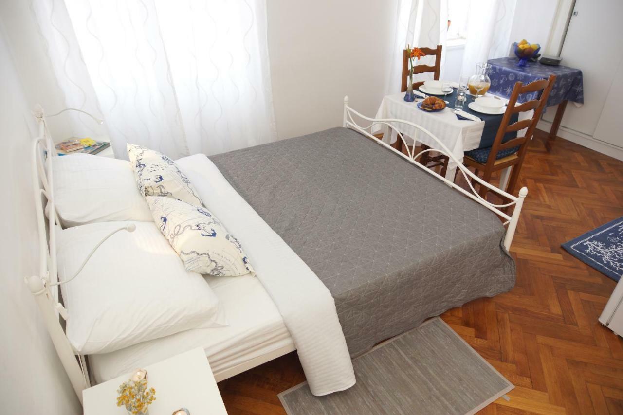 Tia Apartment Рийека Екстериор снимка